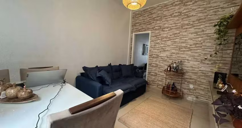 Apartamento a venda no estácio, rua são roberto, 2 quartos, todo modernizado e decorado.