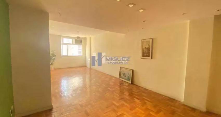 Apartamento à venda, rua haddock lobo, tijuca. 3 quartos sendo 1 suíte e vaga na escritura. código 22899