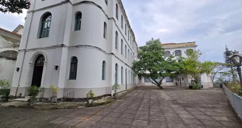 Terreno a venda em santa teresa com aproximadamente 15.000 m² de área e 7.000 m² de área construída. rua almirante alexandrino