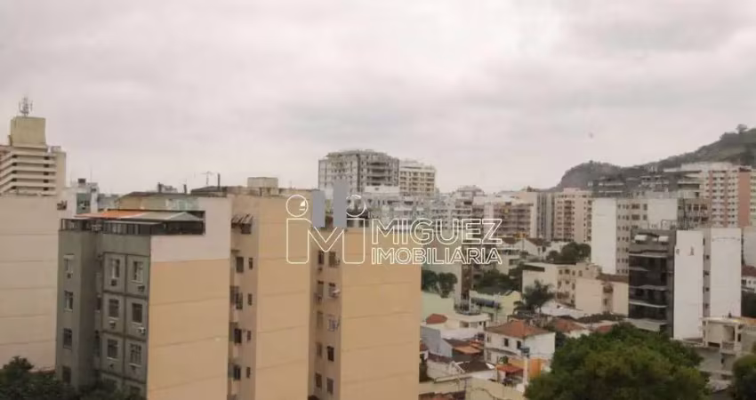 Rua desembargador isidro - sala comercial com direito à terraço - bairro tijuca