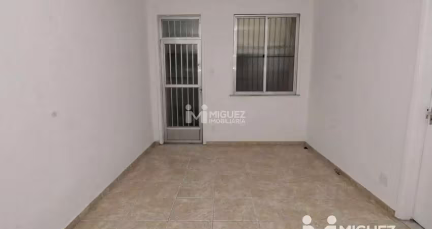 Rua do bispo - apartamento tipo casa - área  externa - 2 quartos - rio comprido - código 17847