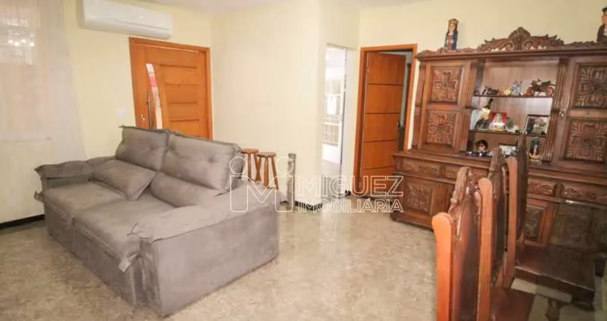 Casa a venda com 2 quartos na rua marechal bittencourt, riachuelo - rio de janeiro.