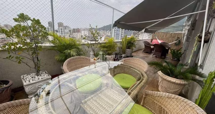 Cobertura linear a venda, com 3 quartos, dependencia revertida em escritorio, 1 vaga de garagem, rua adalberto aranha, tijuca - rio de janeiro.