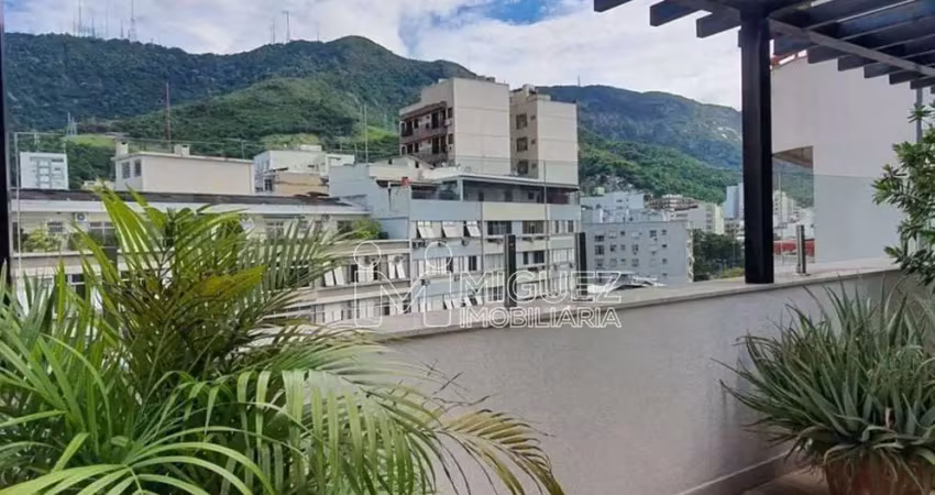 Cobertura linear, elevador chega nela, com 3 quartos, suíte, vaga de garagem, tijuca - rio de janeiro