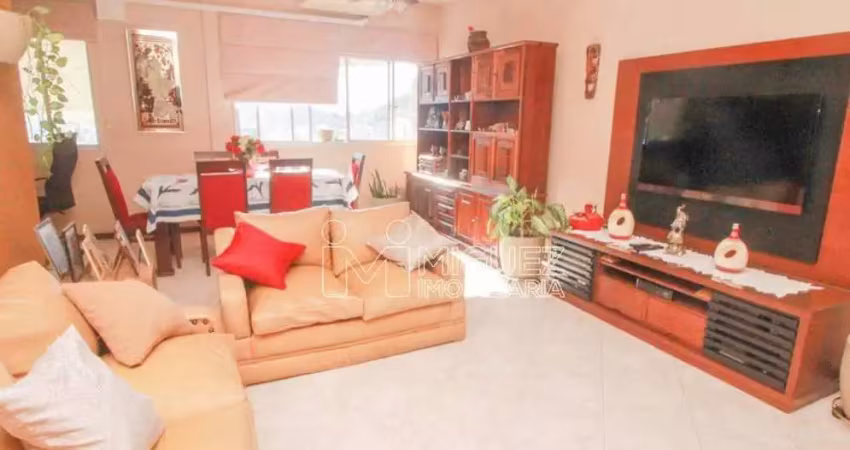 Vendo cobertura com 2 quartos e terraço na 28 de setembro