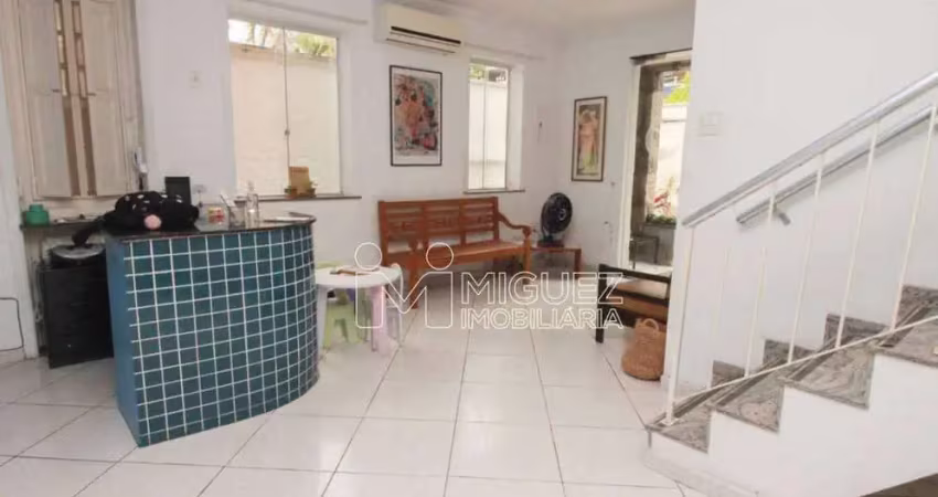 Casa à venda tijuca: 7 quartos, suíte e 3 vagas - professor gabizo