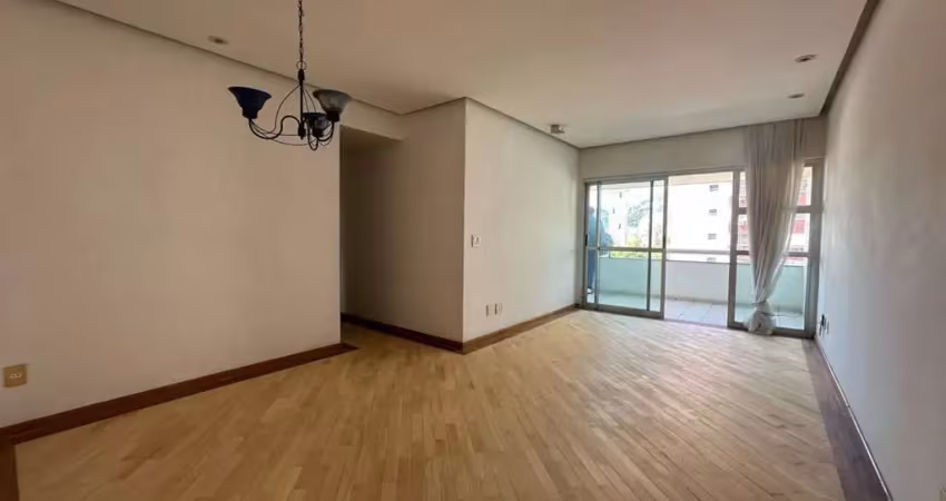 Alugo rua doutor satamini (edifício camila) varandão, 2 quartos, suíte, closte, escritório e 1 vaga! infra!