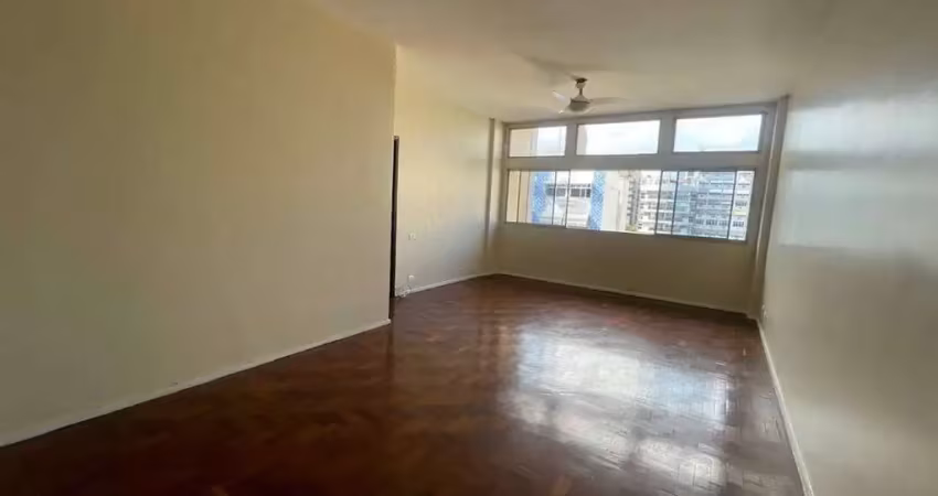 Apartamento à venda na rua professor gabizo-tijuca apenas 350 metros do metrô afonso pena. excelente sala 3 qts com suíte e vaga! sol da manhã!