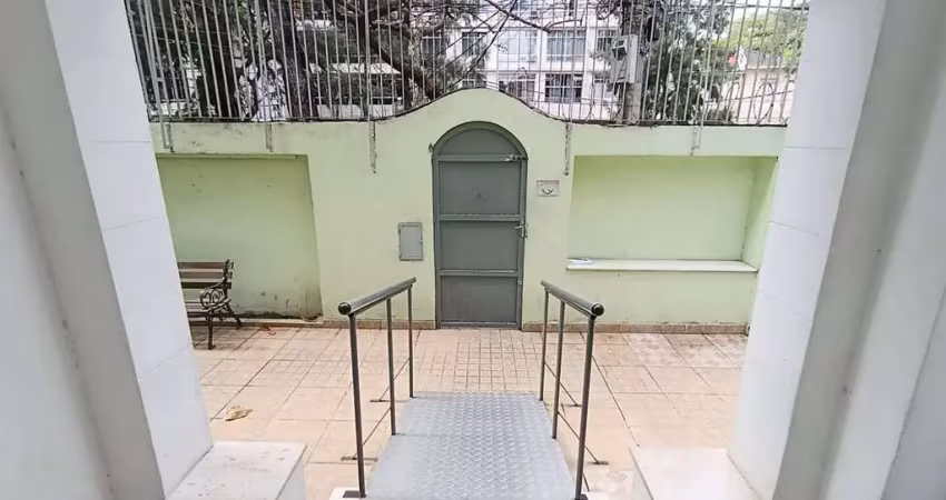 Alugo casa comercial, ideal para asilo, hostel, republica, outros. na avenida heitor beltrão à 500 metros do metrô afonso pena