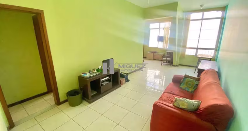 Á venda: apartamento de sala, 2 quartos, 1 vaga na escritura, no melhor trecho da mariz e barros, próximo ao metrô afonso pena, com comércio e transportes na porta!!