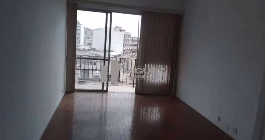 Apartamento à venda na tijuca! rua conde de bonfim! 2 quartos com dependências, varanda e vaga!