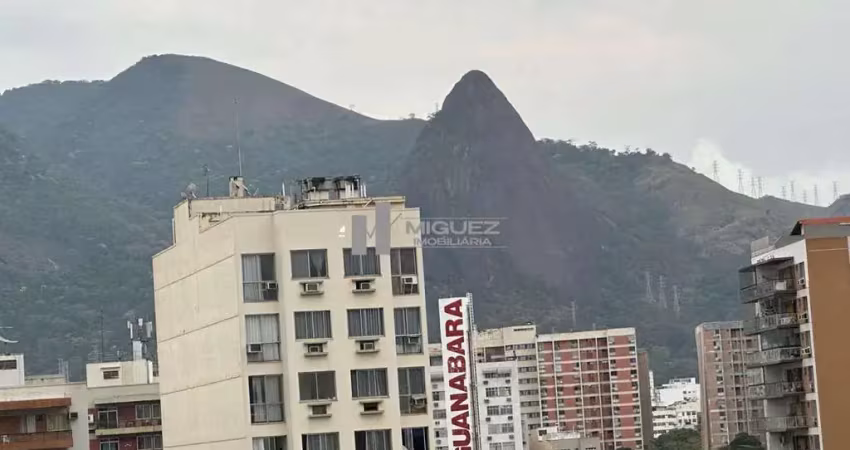 Apartamento à venda varanda sala 3 quartos sendo  um suíte 2 vaga de garagem prédio infraestrutura