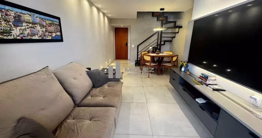 Cobertura maravilhosa, decorada e pronta para morar. alto padrão construtivo, 3 quartos, área gourmet incrível e placa solar.