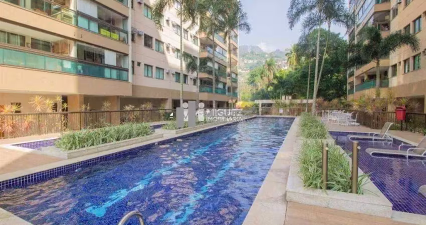 Apartamento imperdível, 2 quartos, varandão e com condomínio com infra completa
