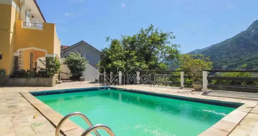Casa para alugar na rua dr. catrambi com piscina, 3 quartos, varandão e vaga para 3 carros