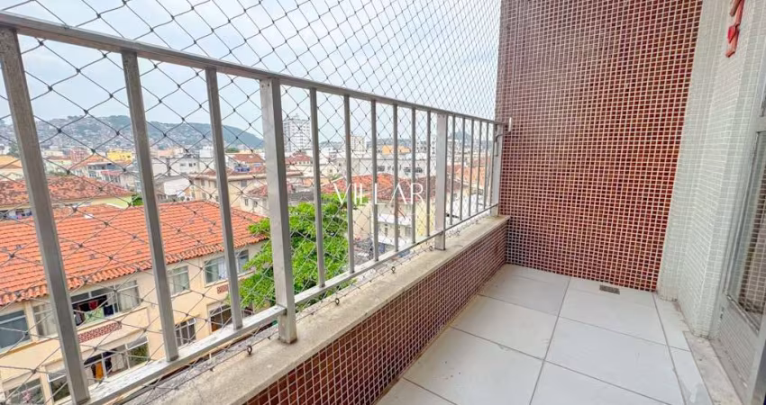 Apartamento de dois quartos em Olaria | Apartamento com varanda