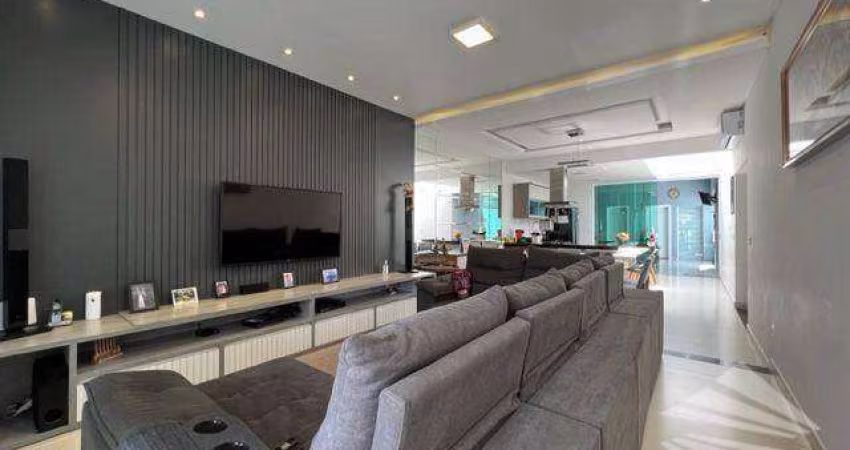 Casa com 3 dormitórios à venda, 220 m² por R$ 1.300.000,00 - Campos do Conde 1 - Tremembé/SP