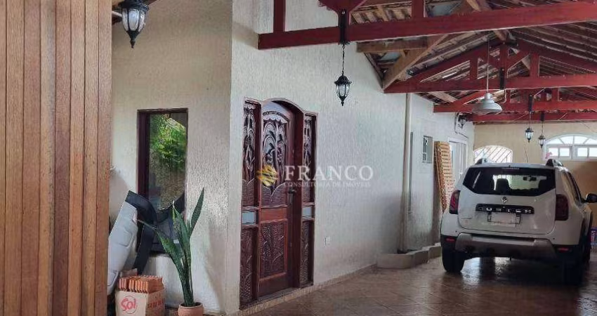 Casa com 3 dormitórios à venda, 320 m² - Chácara do Visconde - Taubaté/SP