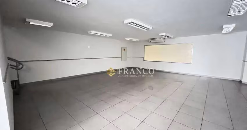 Ponto comercial com 15 salas para alugar na Rua Visconde do Rio Branco, Centro, Taubaté