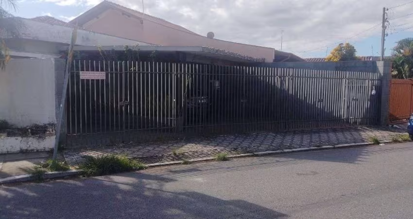 Casa com 3 dormitórios à venda, 420 m² - Vila São José - Taubaté/SP