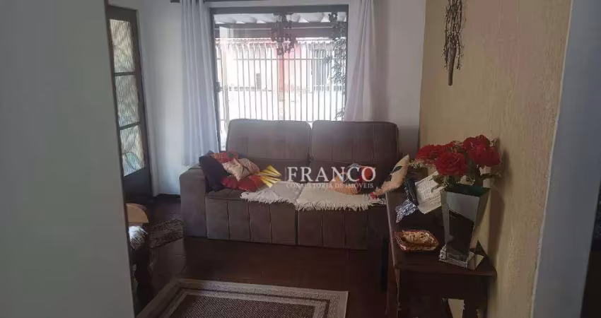 Casa com 3 dormitórios à venda, 211 m² por R$ 793.000 - Jardim Gurilândia - Taubaté/SP