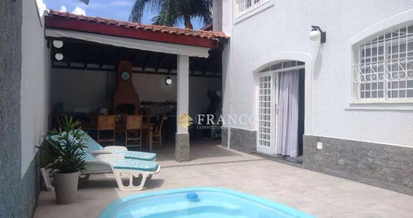 Sobrado com 3 dormitórios à venda, 190 m² por R$ 880.000,00 - Campos Elíseos - Taubaté/SP