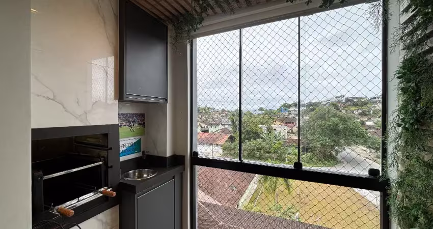 Apartamento com 1 suíte mais 1 quarto à venda no bairro Petrópolis em Joinville-SC por R$ 365.000,00.