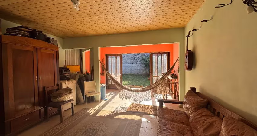 Casa geminada a venda com 3 quartos no bairro iririu em joinville valor 580.000,00