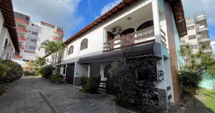 Casa rm condomínio com 3 quartos no Braga, Cabo Frio - RJ