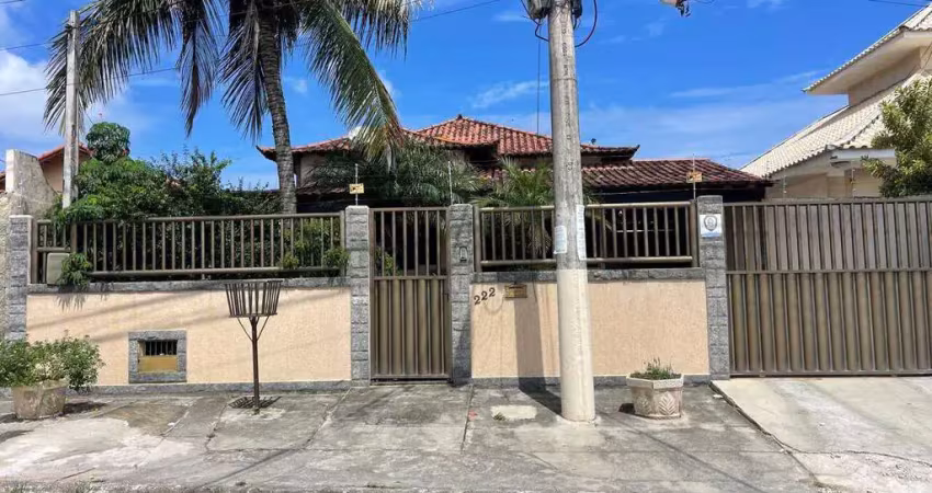 Casa com 3 quartos  (1 suite)  espaço e lazer na Vila Capri - Araruama - RJ