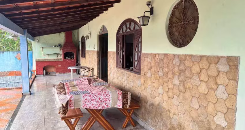 Casa com 3 quartos  (1 suite) - Três vendas - Araruama - RJ