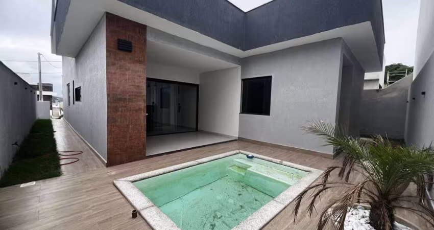 Casa à Venda com 3 quartos, sendo 1 suíte com closet - Cond. Viverde