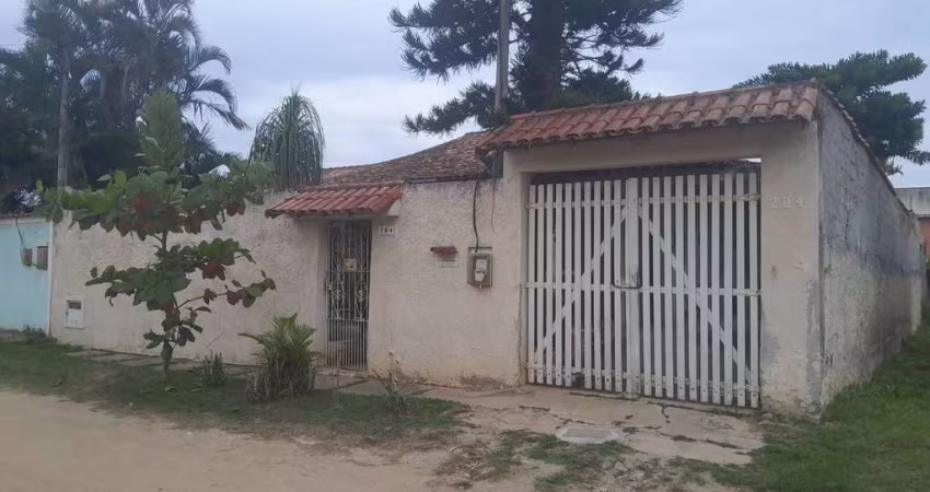 Casa à venda com 3 quartos (1suíte) - Areal, Araruama/RJ