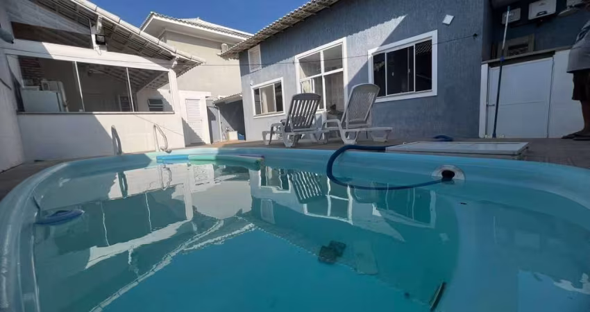 Casa com 3 quartos (1 suíte) no Condomínio Vila das Pérolas - Pontinha