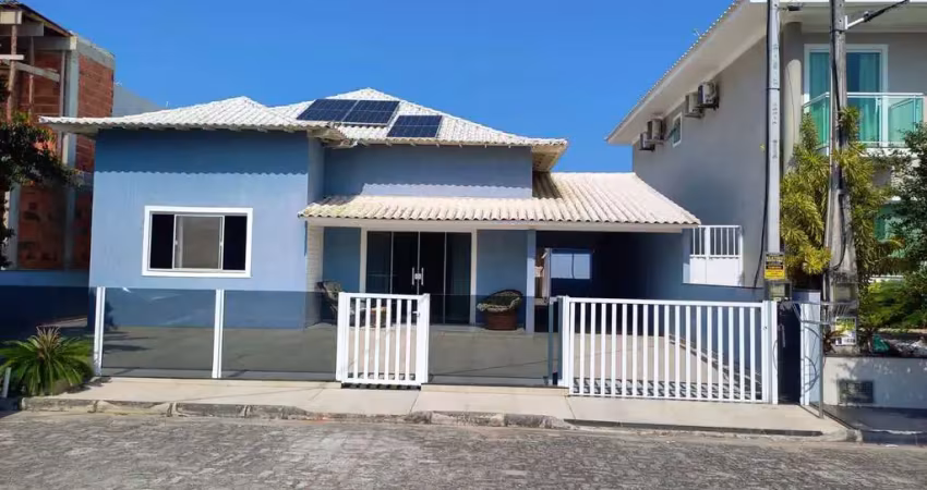 Casa com 3 quartos (1 suíte) no condomínio vila das pérolas - pontinha