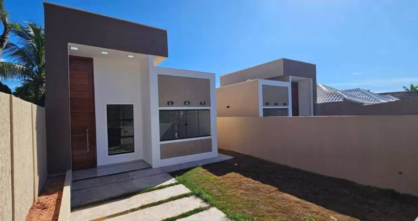 Casa à Venda com 2 quartos (1 suíte) no Coqueiral, Araruama/RJ.