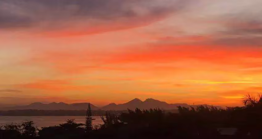 Excelentes terrenos com vista para lagoa em bananeiras,araruama/rj