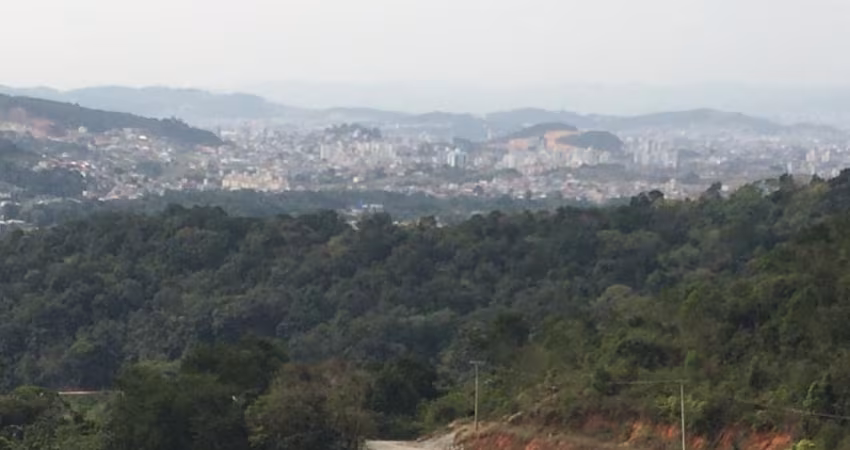 Terreno com 2.420 m2 bairro São Sebastião - Palhoça