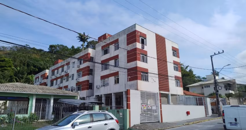 Apartamento à venda com 1 quarto, em Coqueiros- São José