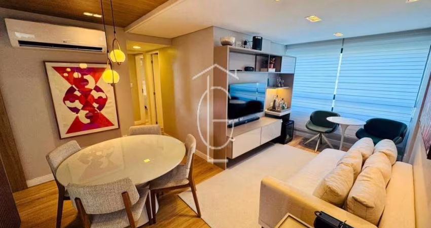 BEL&#205;SSIMO APARTAMENTO REFORMADO E COM M&#211;VEIS PLANEJADOS NA TORRE