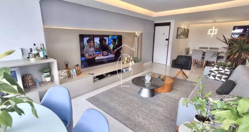 Bel&#205;ssimo apartamento de 145m&#178; reformado e com m&#211;veis planejados em localiza&#199;&#195;o privilegiada em casa forte