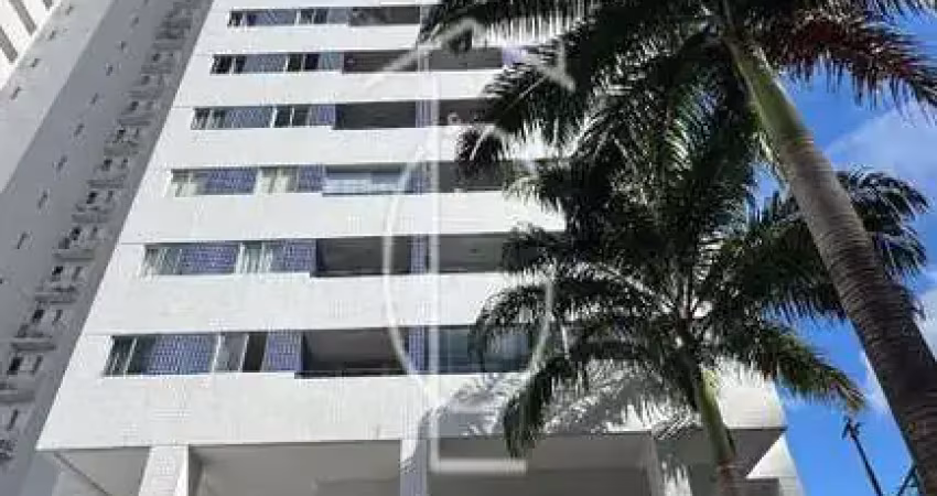 Apartamento em casa amarela, em andar alto, vista livre, definida e móveis planejados