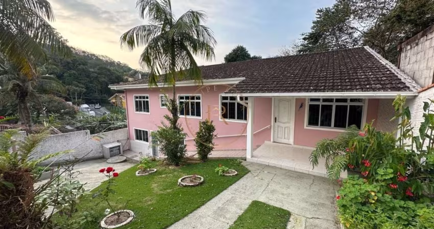 Casa à venda no bairro Centro - São José/SC