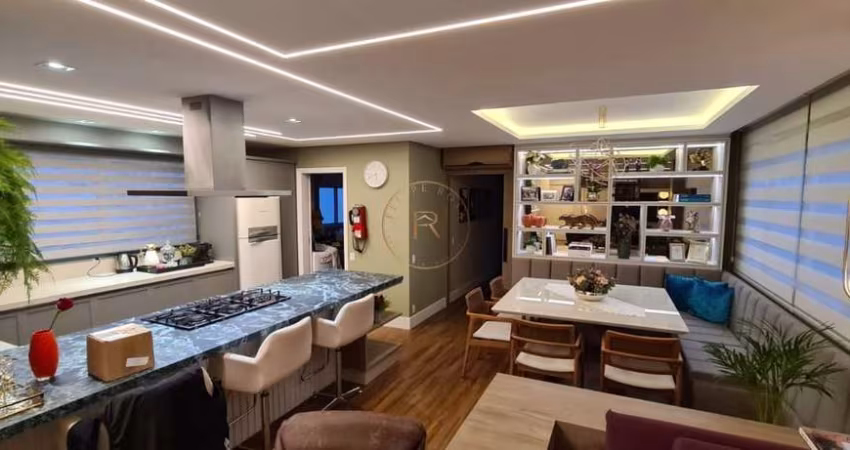 Res. Linda Koerich - Apartamento com 4 suítes à venda no coração de Floripa!