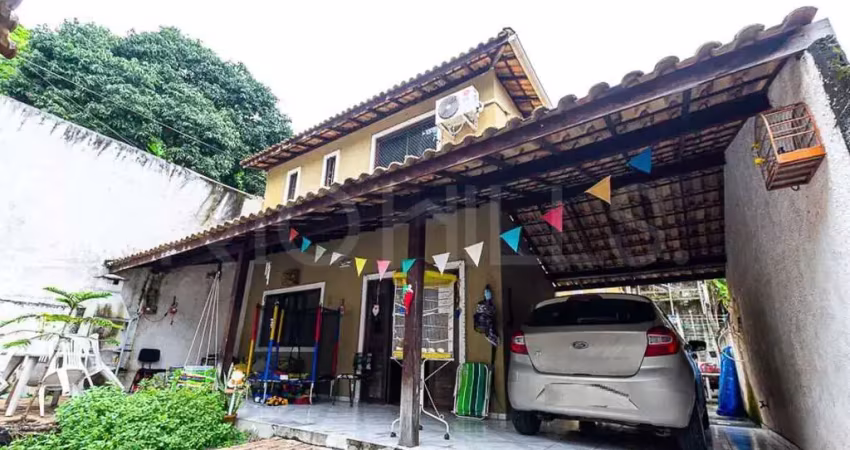 Casa Duplex de 3 quartos, com 200m², à venda em Santa Rosa, Niterói/RJ
