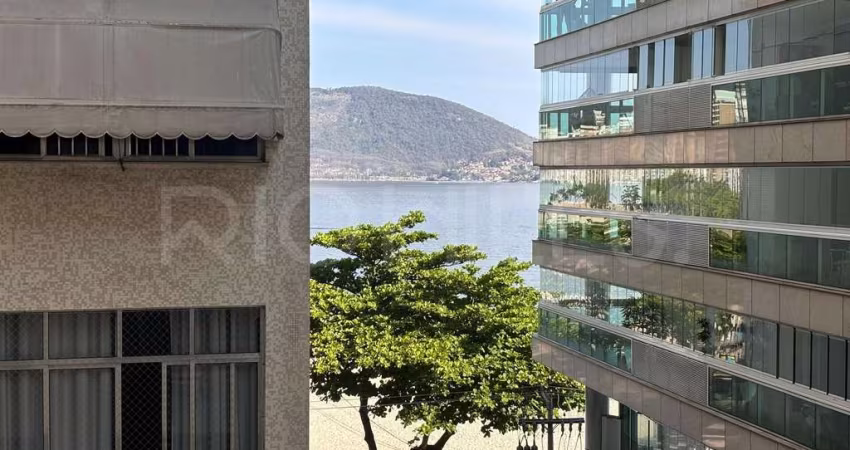 Apartamento de 2 quartos, com 84m², à venda na Praia de Icaraí, Niterói/RJ
