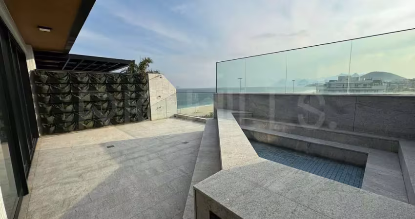 Apartamento Cobertura Duplex de 3 quartos, com 300m², à venda na Praia de Piratininga, Niterói/RJ