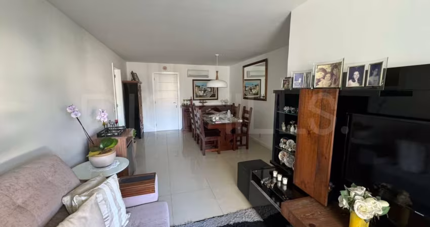 Apartamento de 3 quartos, com 110m², à venda em Charitas, Niterói/RJ