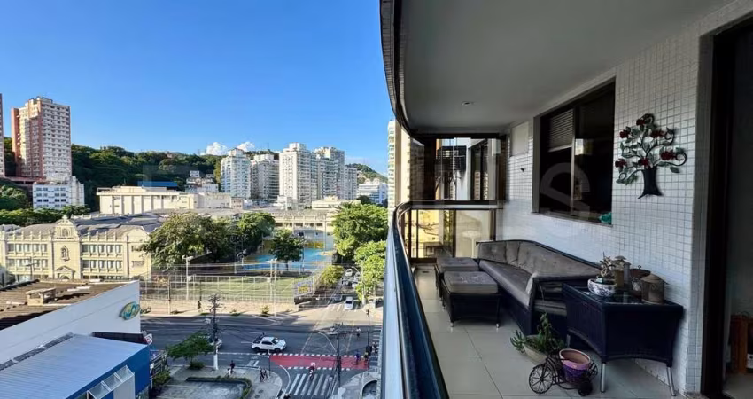 Apartamento de 4 quartos, com 145m², à venda em Icaraí, Niterói/RJ