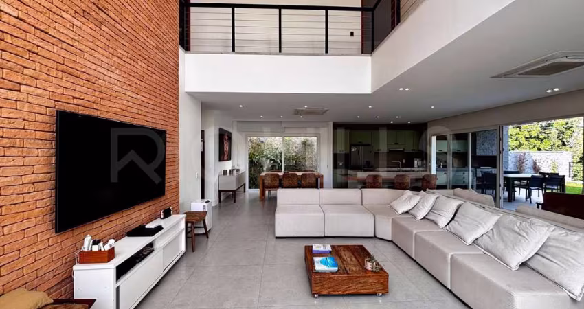 Casa em Condomínio, com 4 quartos e 365m², à venda em Pendotiba, Niterói/RJ